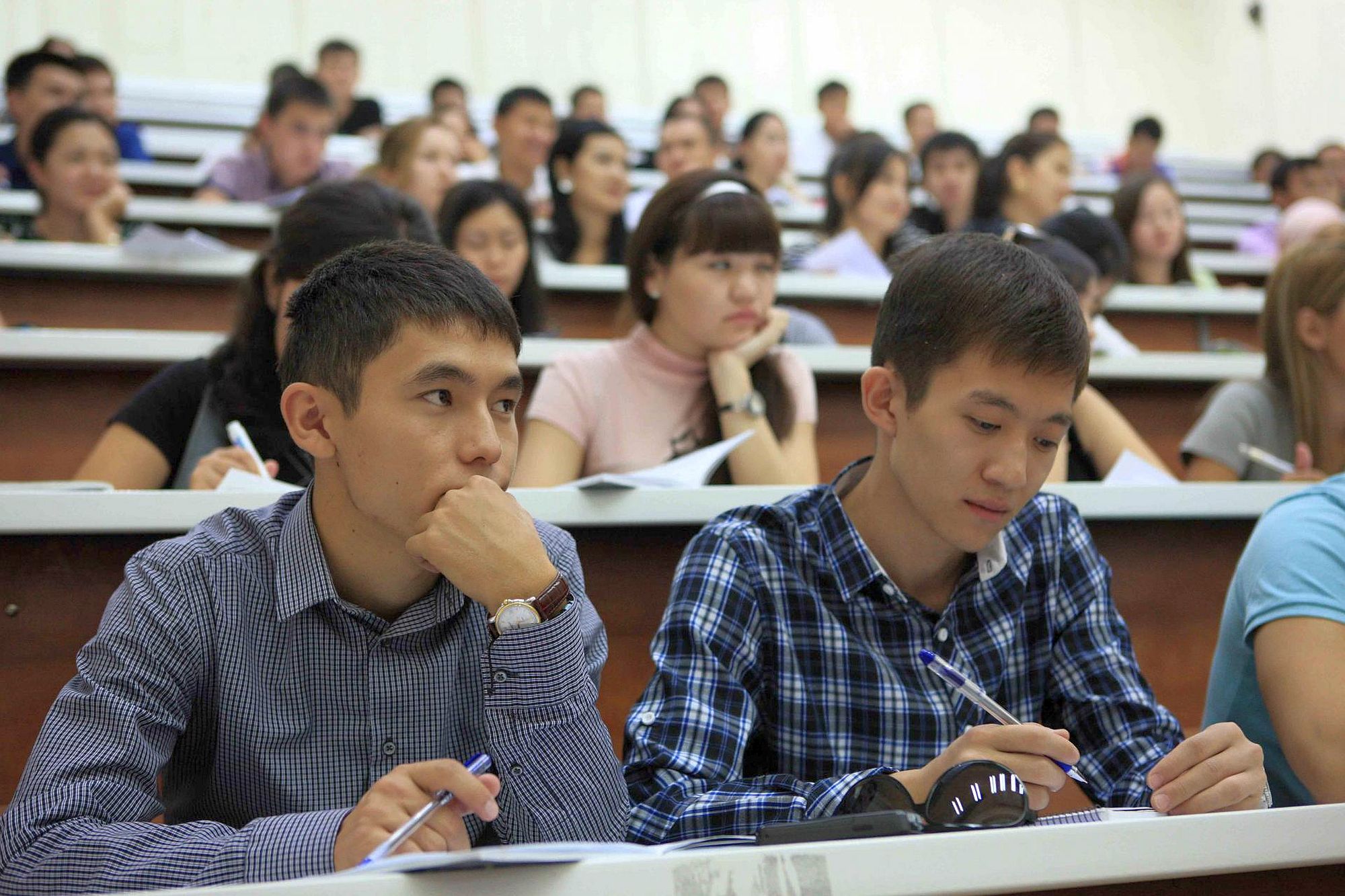 Как казахстанцу поступить в российский университет