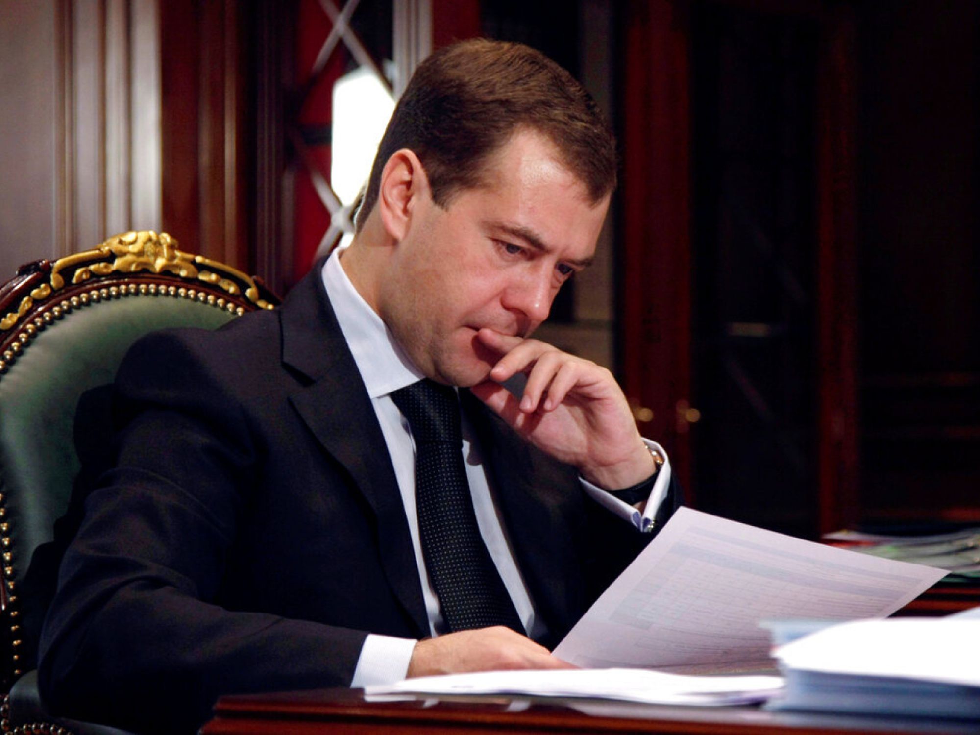Как написать премьер-министру Медведеву письмо